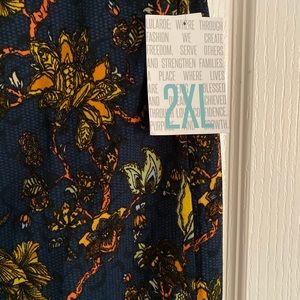 NTW LuLaRoe Cassie, Floral, 2XL!